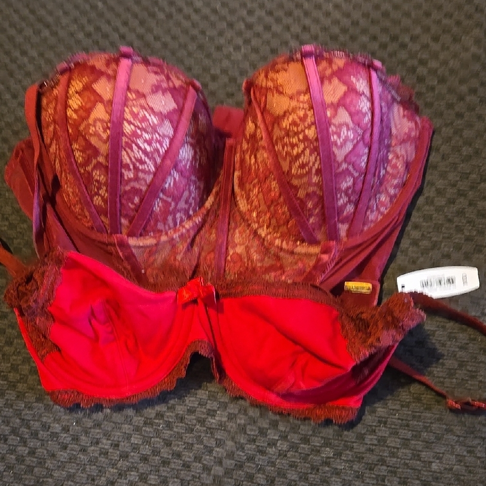 Elegant Red Lace Women's Intimate
